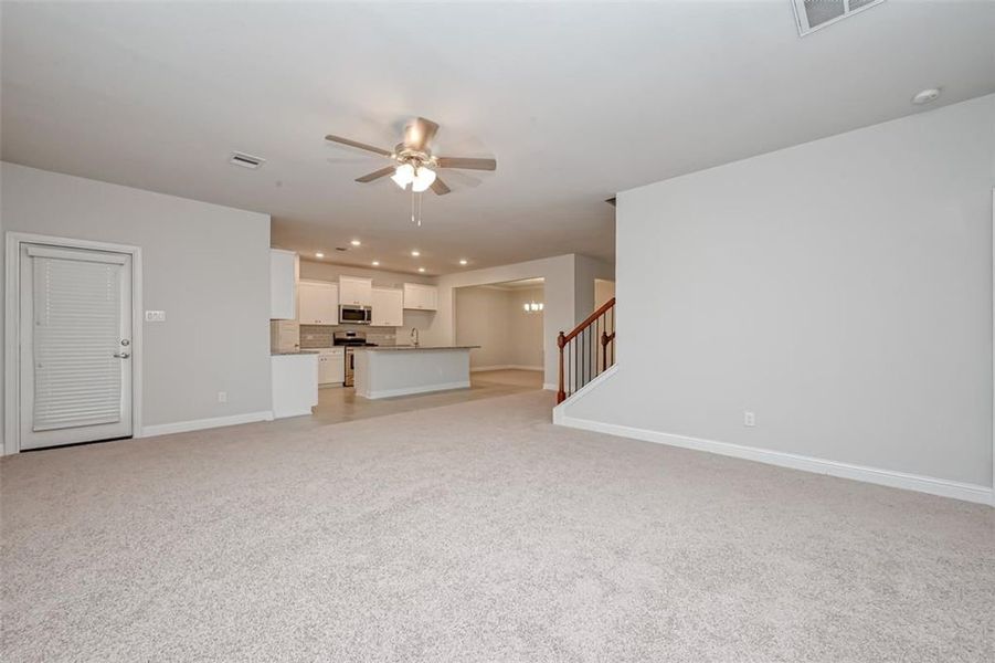 Representative unfurnished interior of a home built from the Plan 2500 by Adams Homes in The Bluffs at Lafayette, Freeport (Image 22).