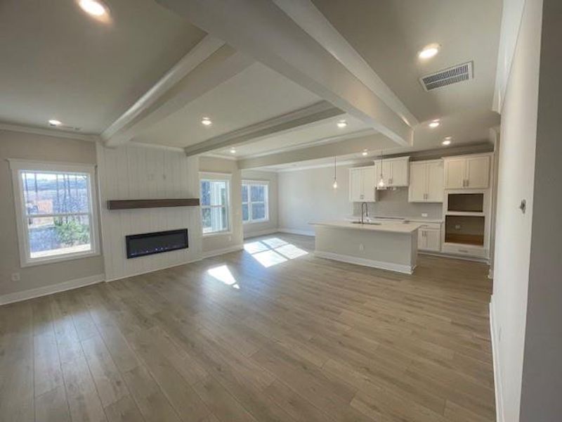 Spacious, unfurnished interior of a new home in Ponderosa Farms Estates, Gainesville (Image 40).