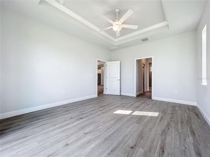 Spacious, unfurnished interior of a new home in , Punta Gorda (Image 37).