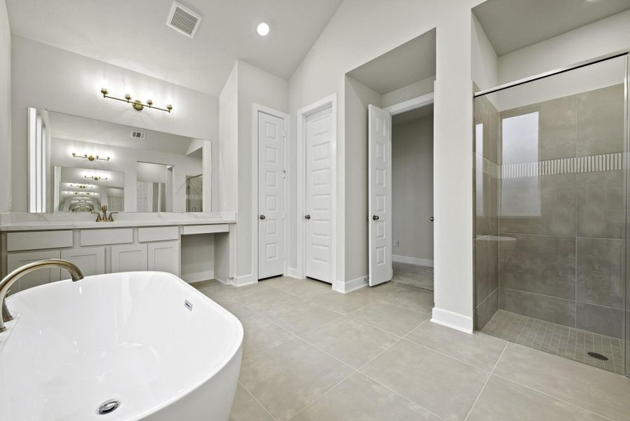 Representative image. Features, specifications, selections and colors may vary. Representative image. Features, specifications, selections and colors may vary.