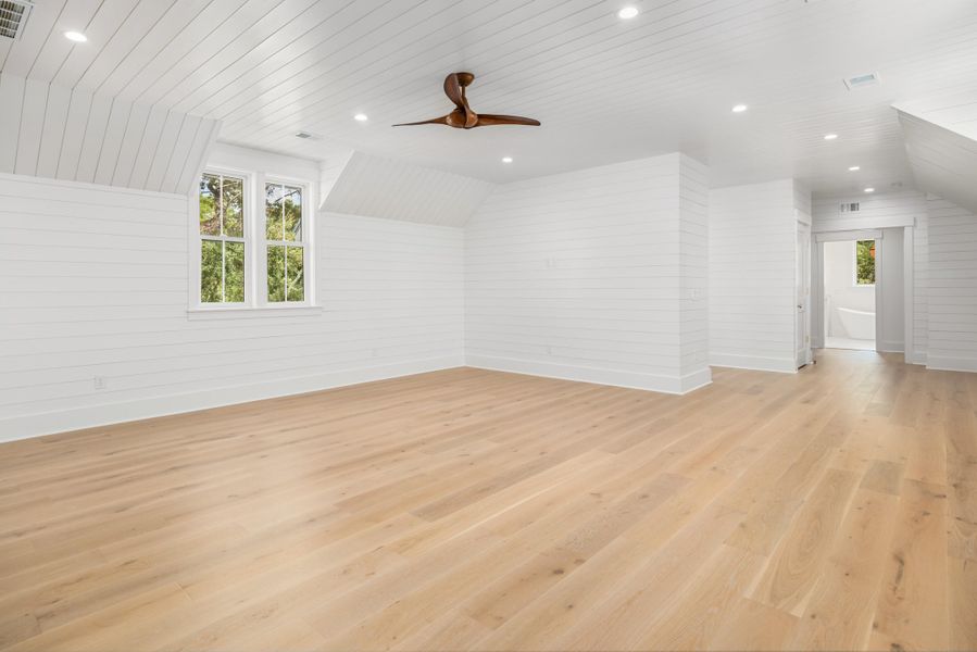 Spacious, unfurnished interior of a new home in , Mount Pleasant (Image 76).
