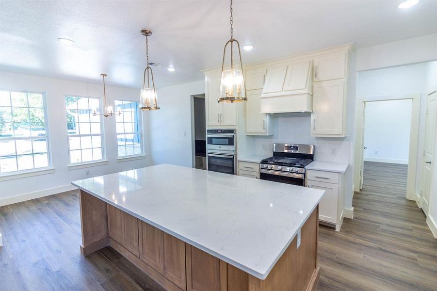 Furnished interior view inside a new home in , Post Oak Bend City (Image 7).