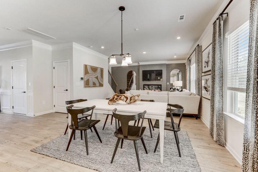 Breakfast Area / Living Room