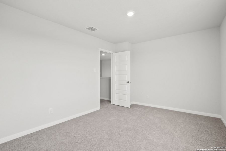 Spacious, unfurnished interior of a new home in Abbott Place, St. Hedwig (Image 26).