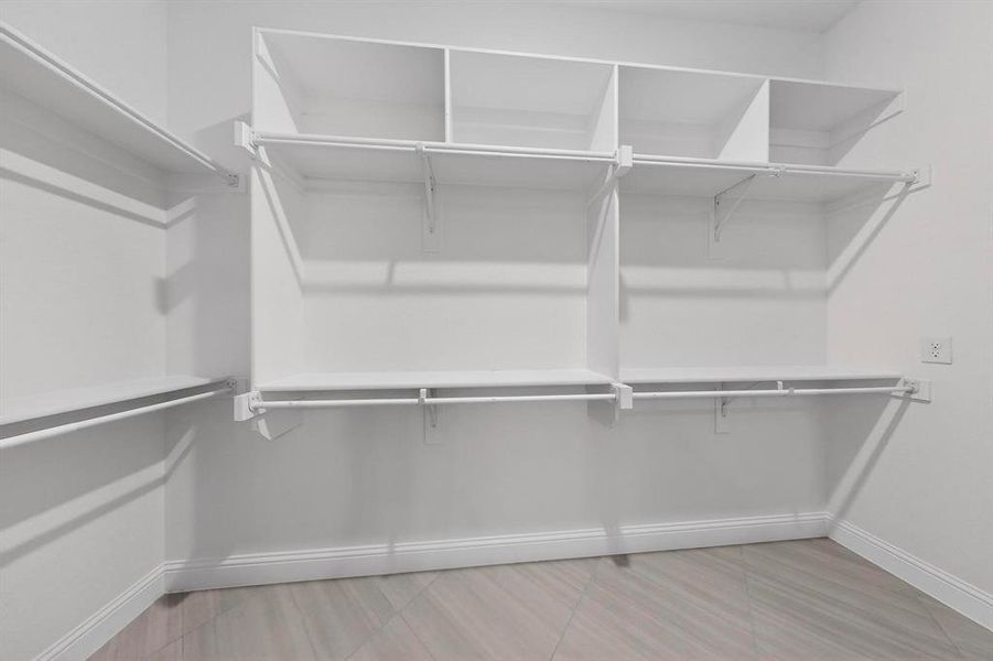 Spacious, unfurnished interior of a new home in , Athens (Image 28).