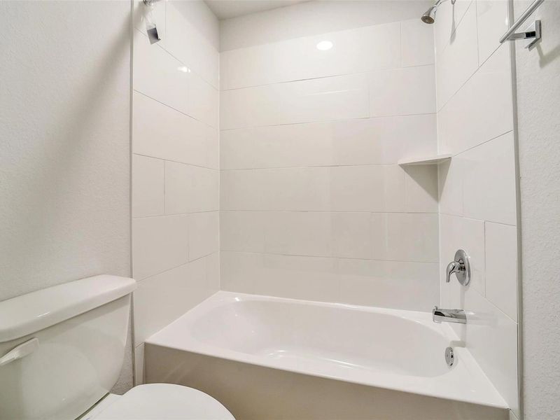 Image 43 of a home in Lakes at Black Oak. Image 43 of a home in Lakes at Black Oak.