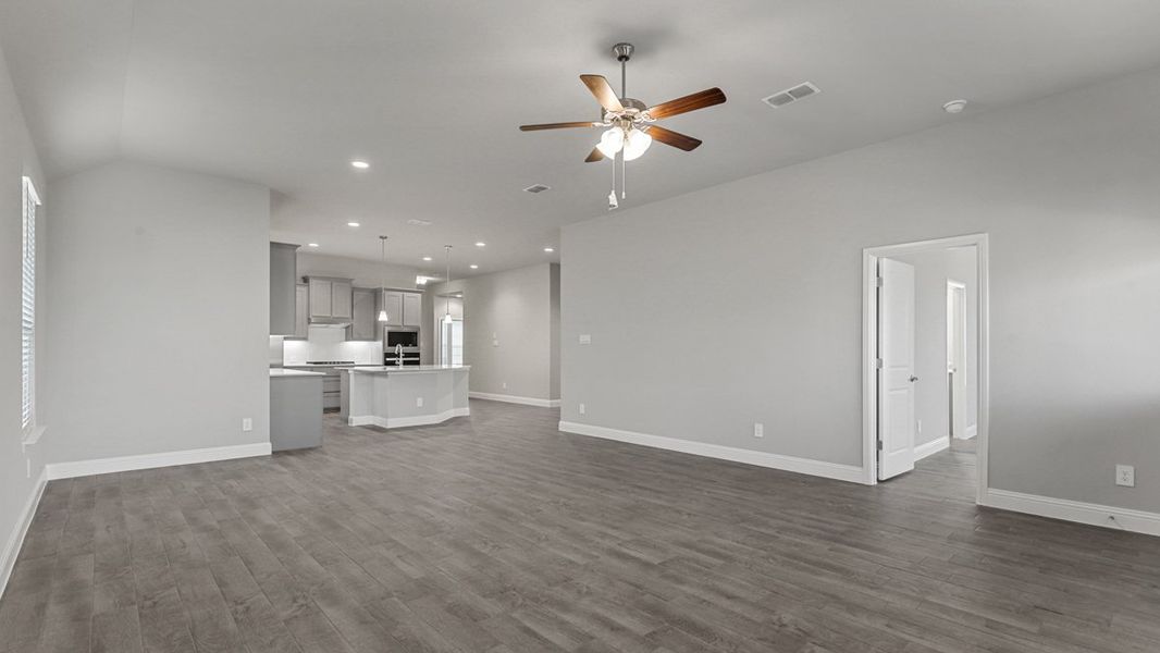Spacious, unfurnished interior of a new home in Treeline, Justin (Image 23).
