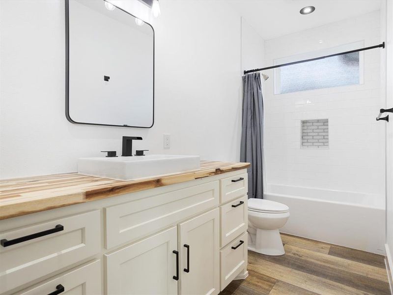 Furnished interior view inside a new home in , Bells (Image 10).