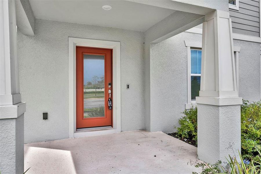 Exterior details and patio area of a home in , Kissimmee (Image 1).