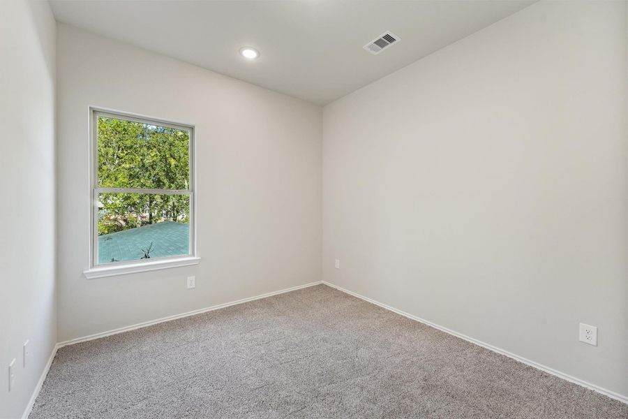 Spacious, unfurnished interior of a new home in , Willis (Image 26).