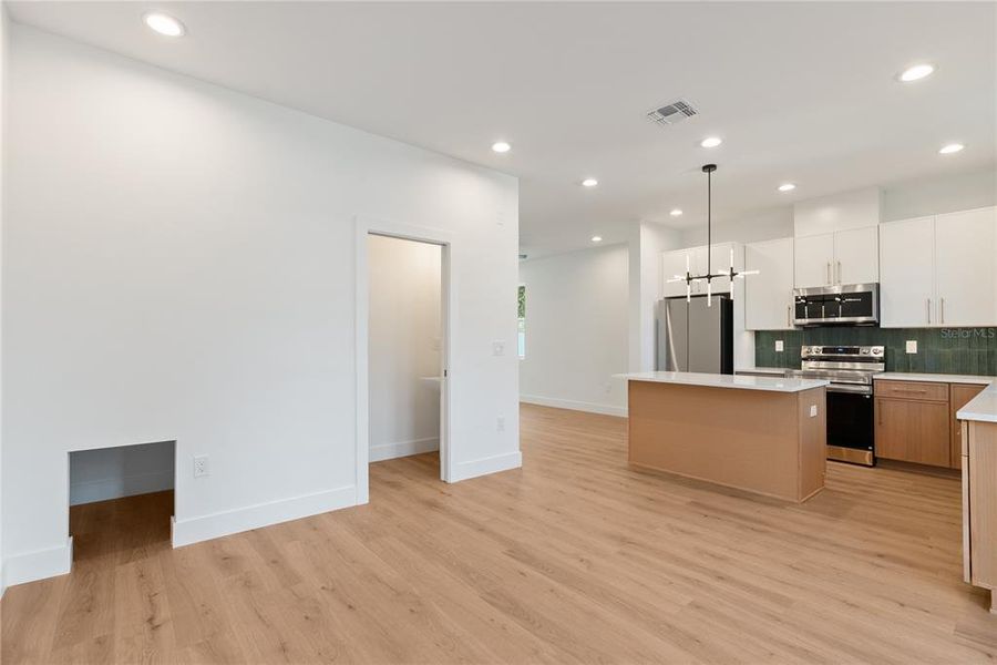 Image 50 of a home in .