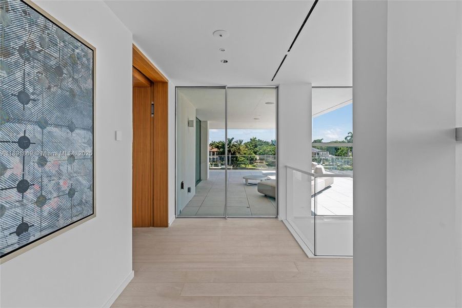 Image 70 of a home in .