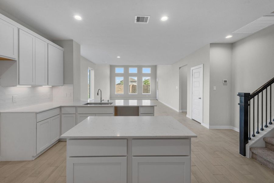 Furnished interior view inside a new home in Briarwood Crossing, Rosenberg (Image 6).