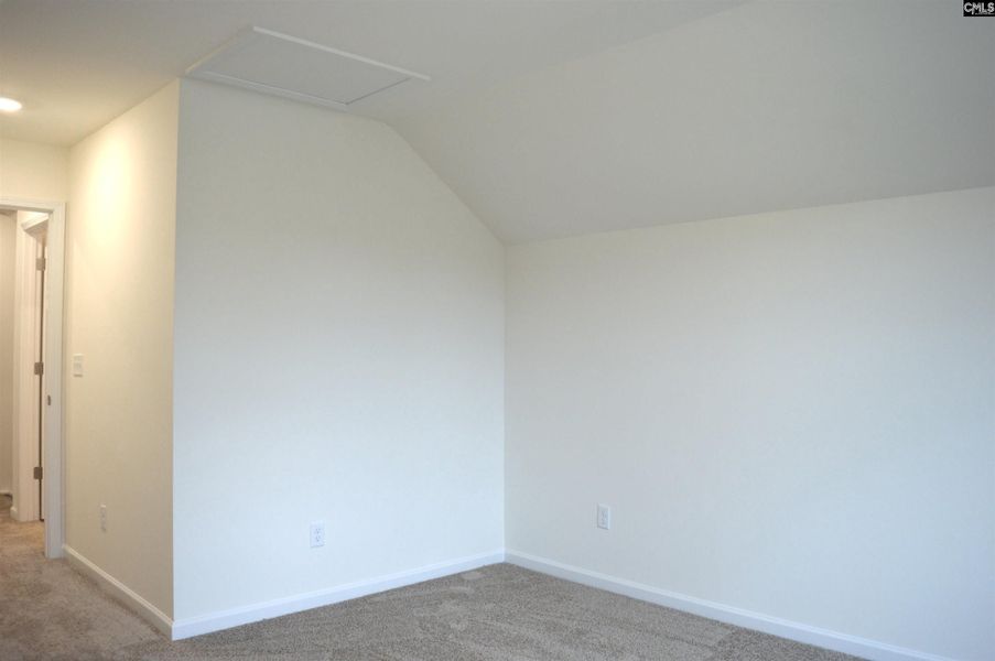 Spacious, unfurnished interior of a new home in Bickley Station, Irmo (Image 28).