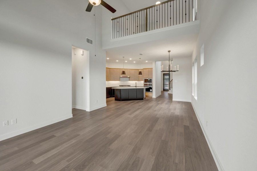 Spacious, unfurnished interior of a new home in Sienna - Grove Collection, Missouri City (Image 31).