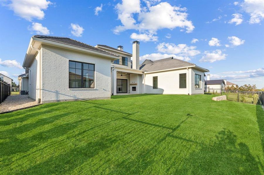Front exterior of a new home in , Fort Worth, TX, highlighting curb appeal (Image 24). Front exterior of a new home in , Fort Worth, TX, highlighting curb appeal (Image 24).