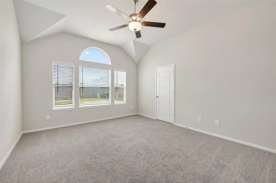 Spacious, unfurnished interior of a new home in Grand Magnolia, Magnolia (Image 33).