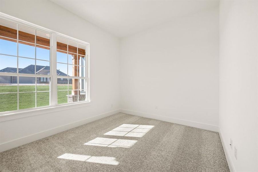 Spacious, unfurnished interior of a new home in Rocky Top Ranch, Reno (Image 32).