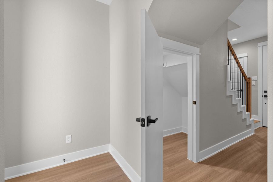 Spacious, unfurnished interior of a new home in , Houston (Image 20).