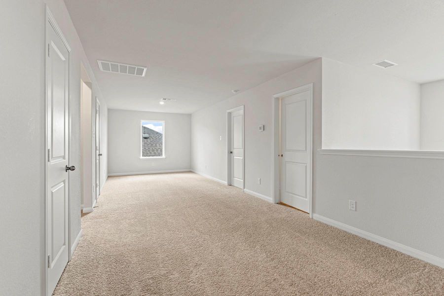 Spacious, unfurnished interior of a new home in , Iowa Colony (Image 12). Spacious, unfurnished interior of a new home in , Iowa Colony (Image 12).