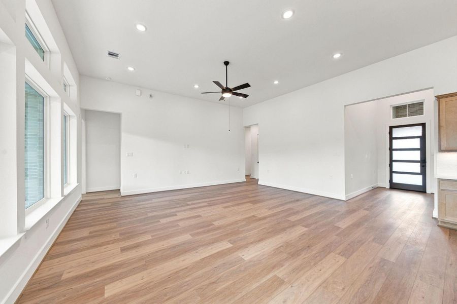 Spacious, unfurnished interior of a new home in The Highlands, Porter (Image 33).