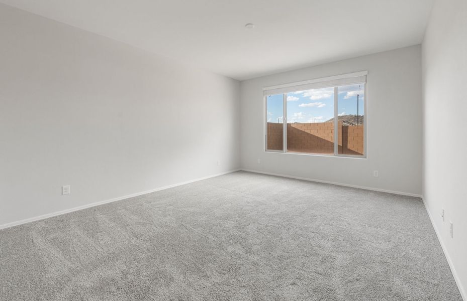Spacious, unfurnished interior of a new home in Sun City Anthem at Merrill Ranch, Florence (Image 24).