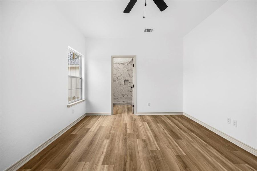 Spacious, unfurnished interior of a new home in , Moody (Image 20).