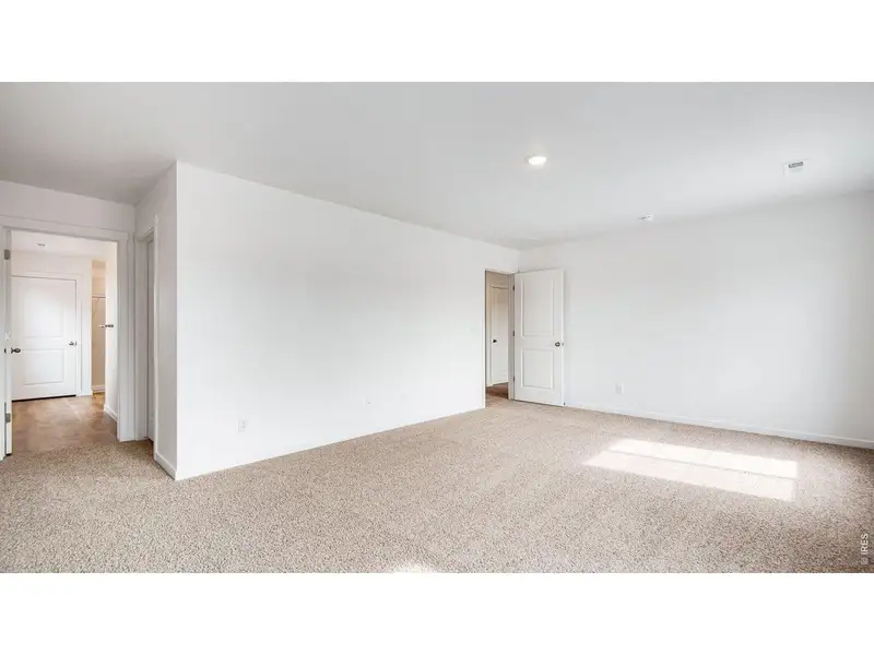 Spacious, unfurnished interior of a new home in Vista Meadows, Fort Lupton (Image 17). Spacious, unfurnished interior of a new home in Vista Meadows, Fort Lupton (Image 17).