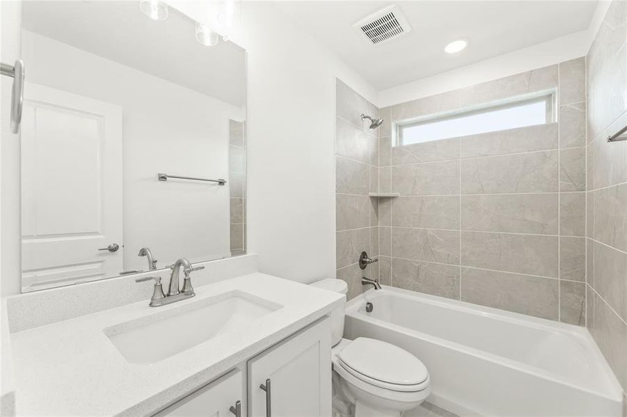 Furnished interior view inside a new home in Sutton Fields, Celina (Image 8).