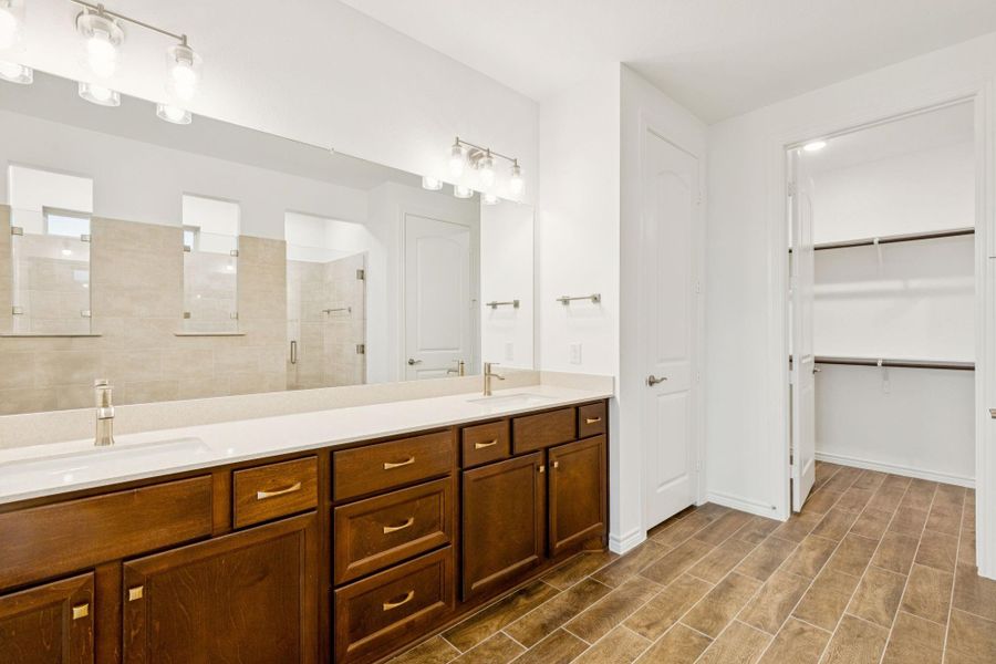 Furnished interior view inside a new home in Del Webb Fulshear, Fulshear (Image 9).