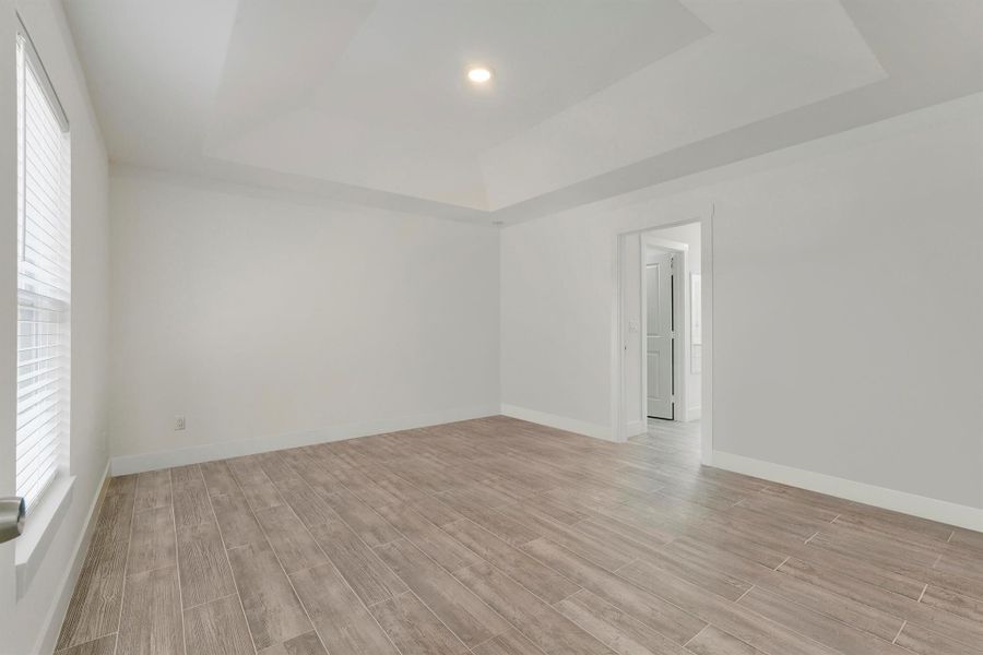 Image 10 of a home in .