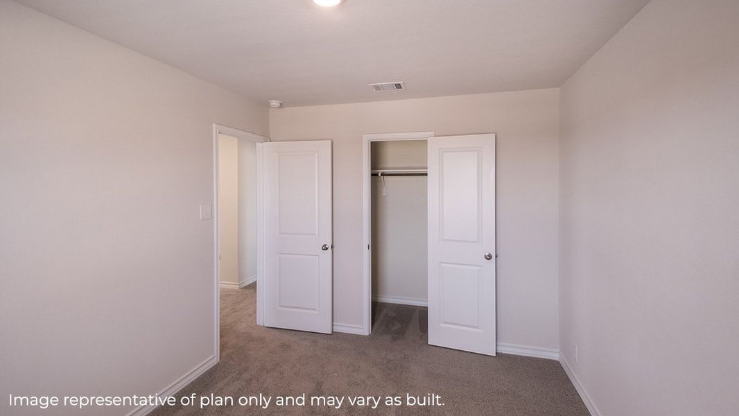 Spacious, unfurnished interior of a new home in Terra Vista, Lubbock (Image 17).