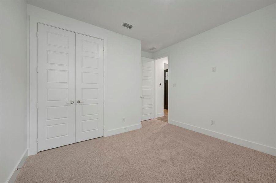 Spacious, unfurnished interior of a new home in Aster Park, McKinney (Image 31).
