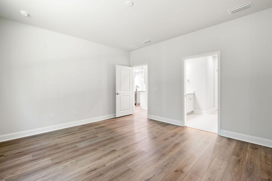 Spacious, unfurnished interior of a new home in Sun City Hilton Head, Bluffton (Image 20). Spacious, unfurnished interior of a new home in Sun City Hilton Head, Bluffton (Image 20).