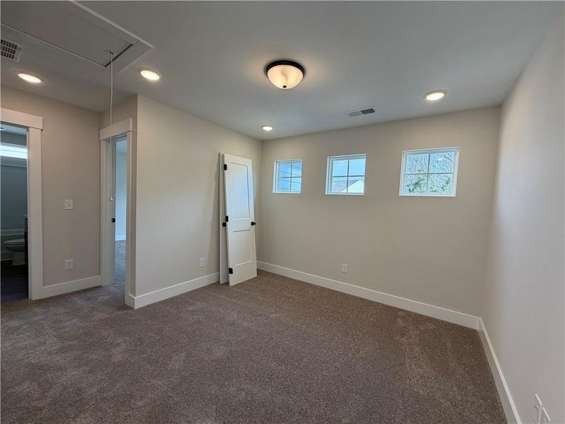 Spacious, unfurnished interior of a new home in Villas at Dawsonville, Dawsonville (Image 10).