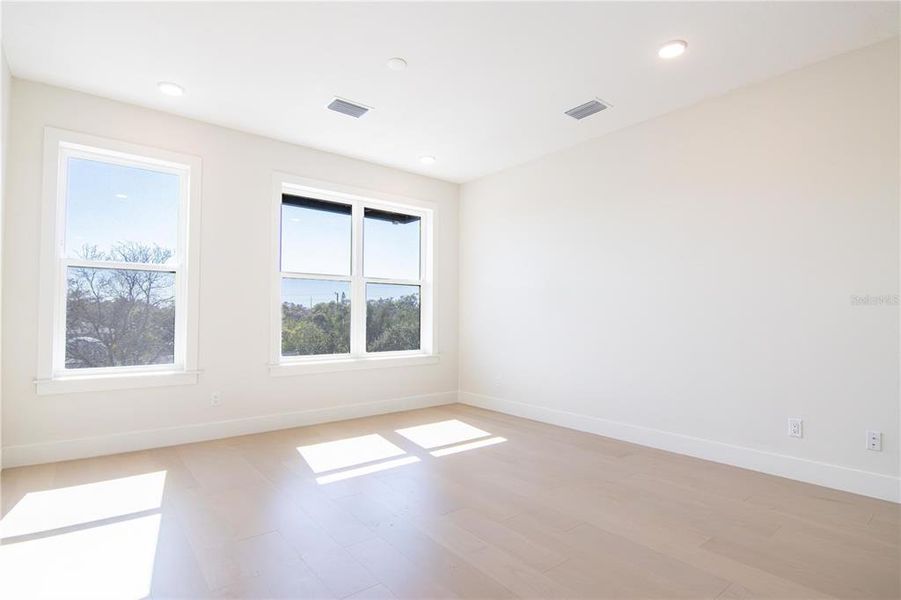 Spacious, unfurnished interior of a new home in , St. Petersburg (Image 23). Spacious, unfurnished interior of a new home in , St. Petersburg (Image 23).