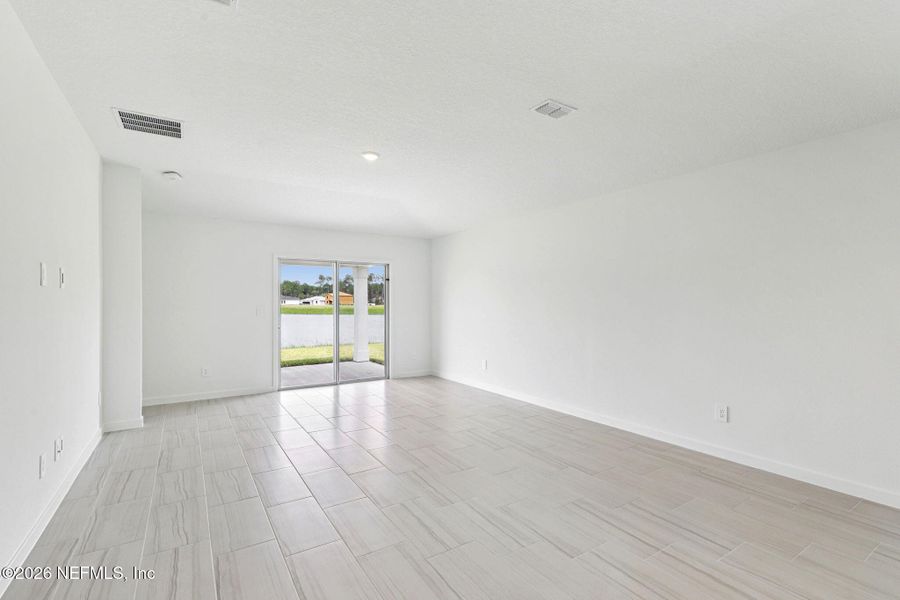 Spacious, unfurnished interior of a new home in Flagler Village - Signature Series, Palm Coast (Image 21).