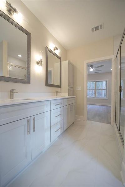 Image 29 of a home in .