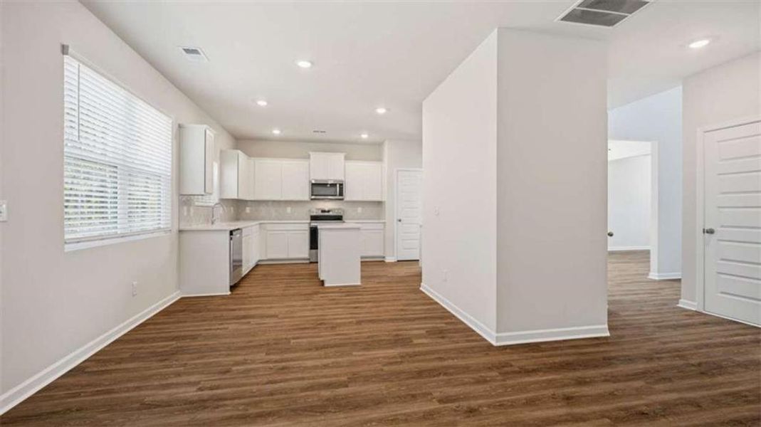 Spacious, unfurnished interior of a new home in Oakchase at Hampton, Hampton (Image 14).