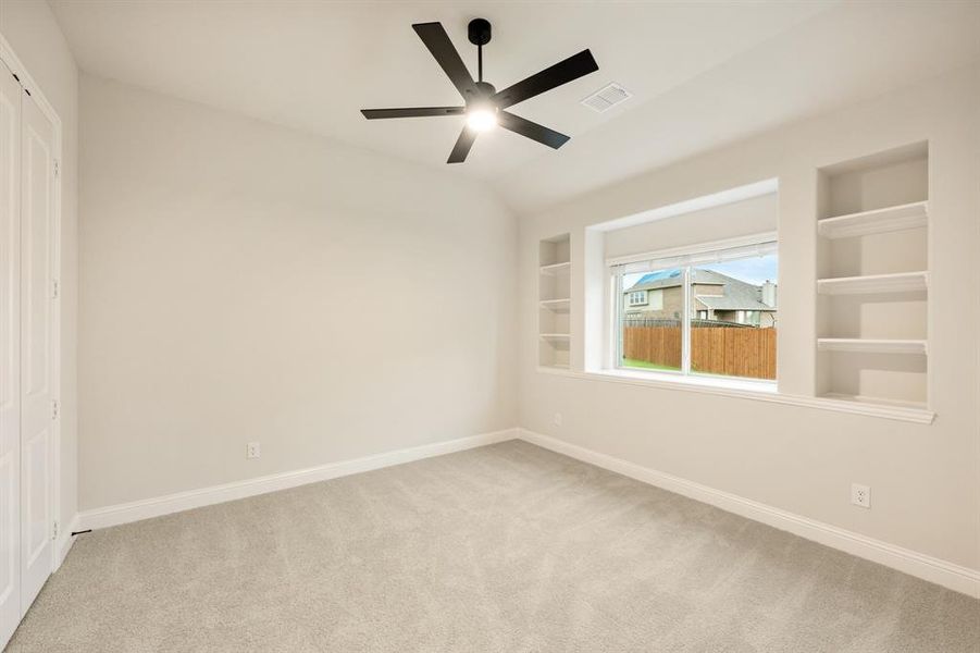 Spacious, unfurnished interior of a new home in Sunrise at Garden Valley 60-79, Waxahachie (Image 36).