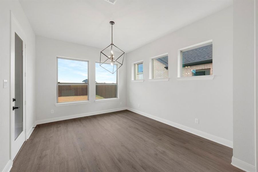 Spacious, unfurnished interior of a new home in The Ridge at Northlake, Northlake (Image 21).