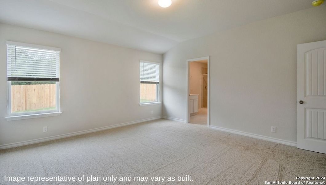 Spacious, unfurnished interior of a new home in Avenida, Converse (Image 14).