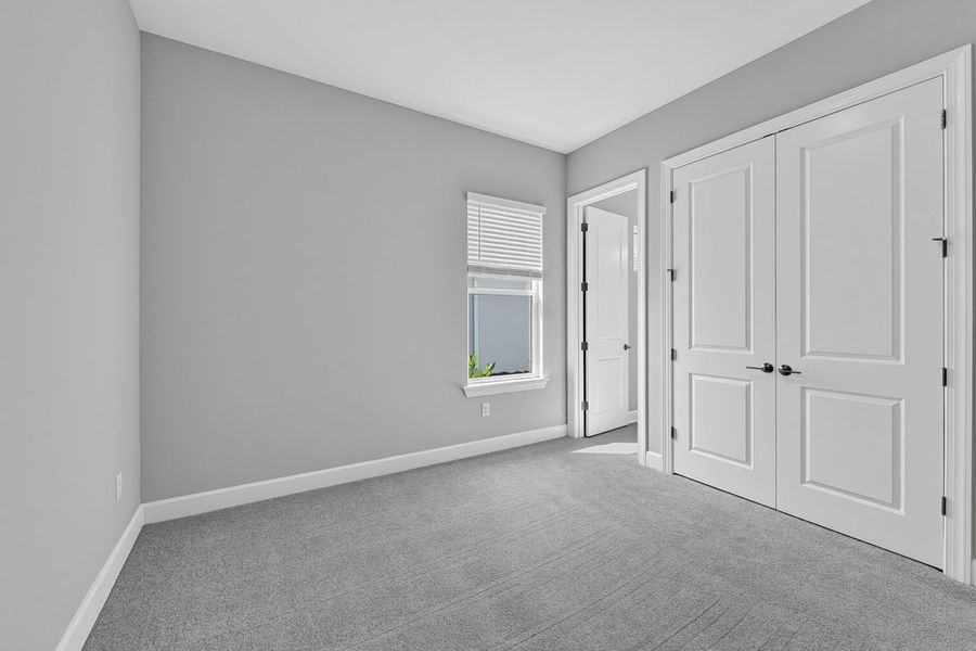 Spacious, unfurnished interior of a new home in Skye Ranch Community Group Page, Sarasota (Image 16).