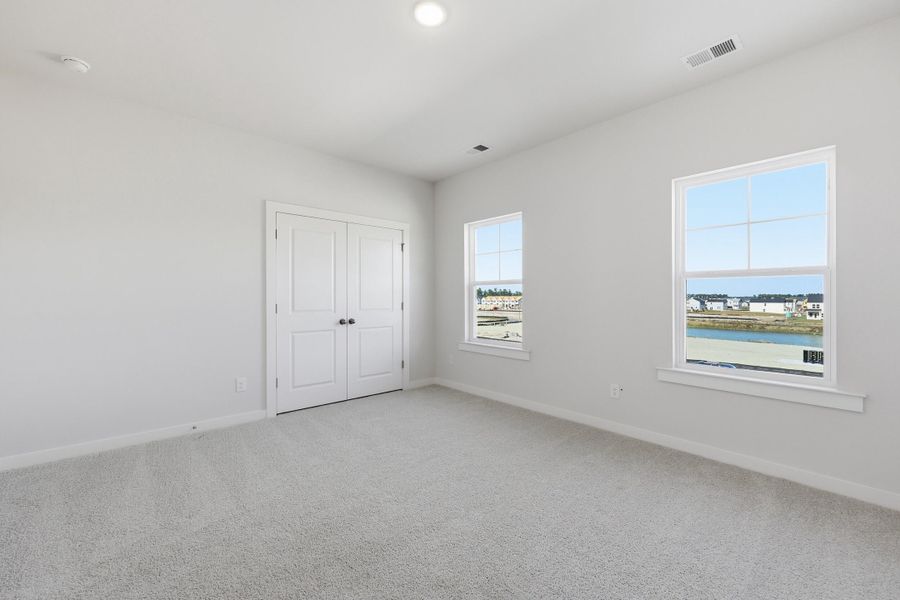 Spacious, unfurnished interior of a new home in , Summerville (Image 49).