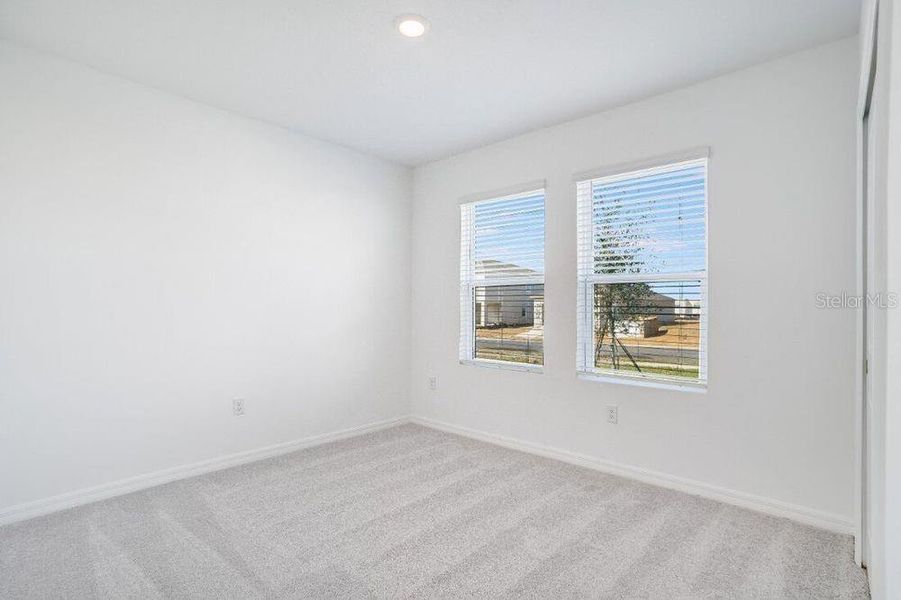 Spacious, unfurnished interior of a new home in Scenic Terrace, Lake Hamilton (Image 16).