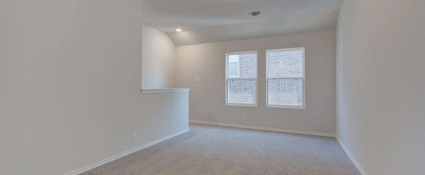 Representative unfurnished interior of a home built from the Willow by Ashton Woods in Arcadia Ridge, San Antonio (Image 15).