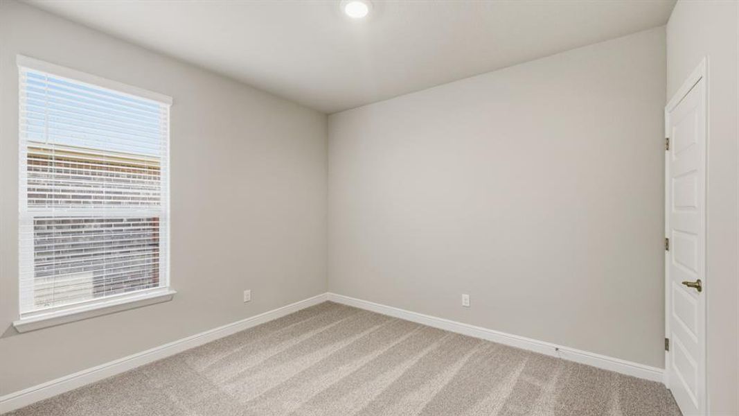 Spacious, unfurnished interior of a new home in Legado, Cleburne (Image 15).