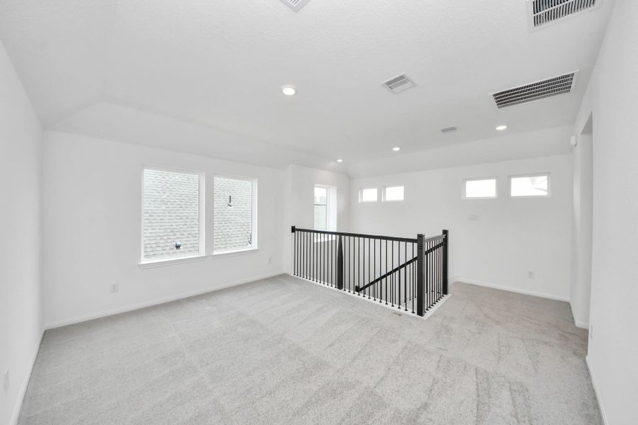 Spacious, unfurnished interior of a new home in 45' Traditional Homes at Elyson, Katy (Image 31).