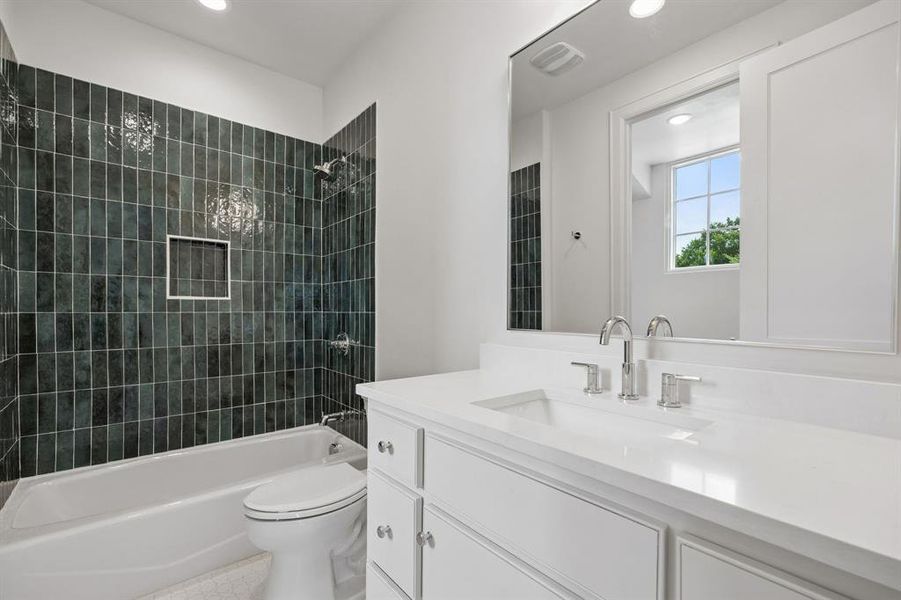 Furnished interior view inside a new home in , Dallas (Image 13).