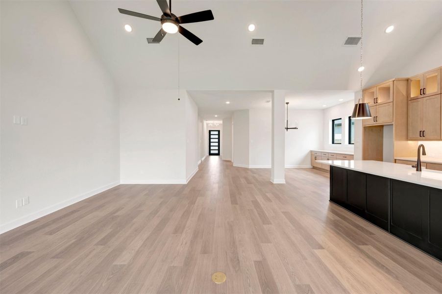 Spacious, unfurnished interior of a new home in Harvest Green - Parkview Collection, Richmond (Image 16). Spacious, unfurnished interior of a new home in Harvest Green - Parkview Collection, Richmond (Image 16).